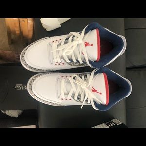 Jordan 3 true blue size 10.5